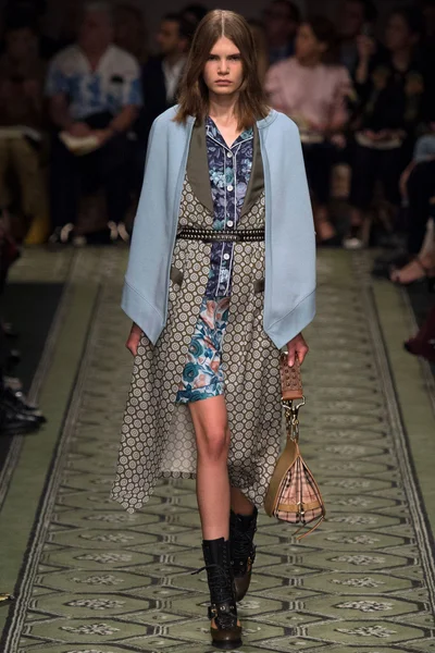 Look 38